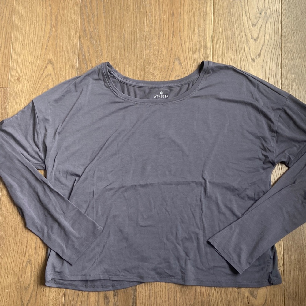 NWOT - Athleta Women’s Boxy Fit Cropped Top